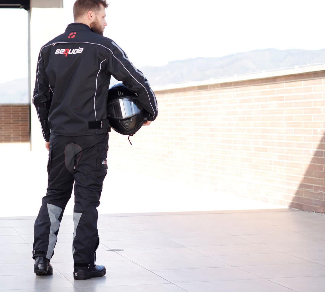 Traje para Moto - TT - Traje de Protección Anti Fricción para Moto vista posterior - Proteccion para motociclista