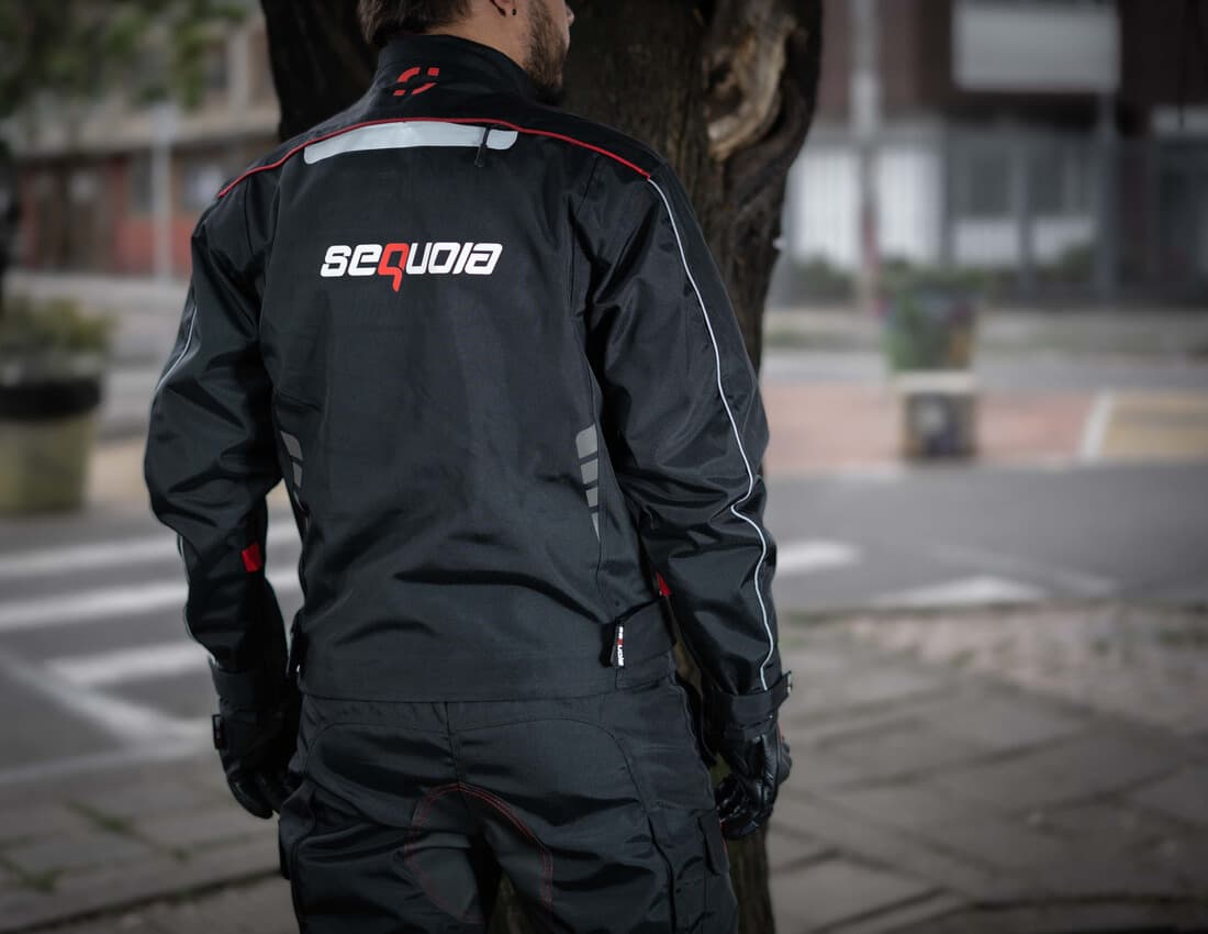 Chaqueta Black Pro - Chaqueta Antifricción de Moto, Impermeable Sequoia Speed detalle protecciones - Certificadas CE