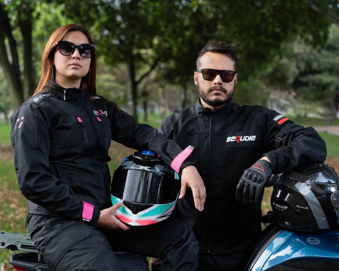 Chaqueta Black Pro Dama - Chaqueta de Protección de Moto para Damas Impermeable Sequoia Speed detalle material - Antifricc...