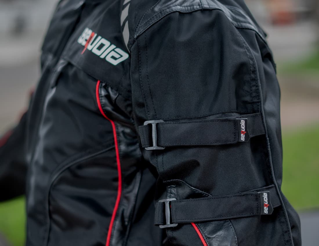 Chaqueta AVS tallas disponibles - Bogota Colombia