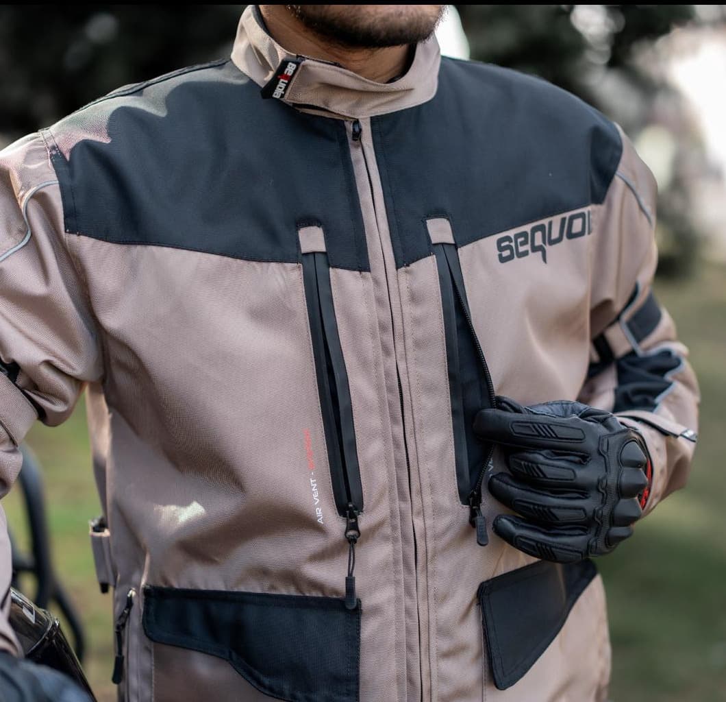 Chaqueta Sahara - Protecciones Certificadas - 100 % Impermeable detalle material - Antifriccion impermeable