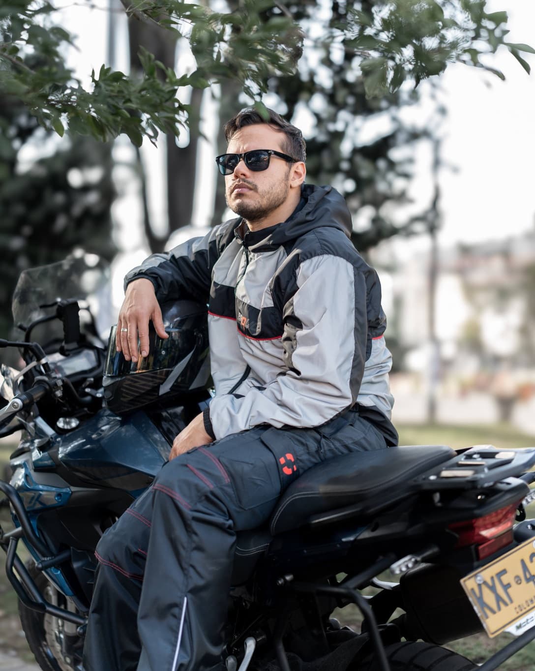 Chaqueta Reflectiva Doble Faz Gris Plata impermeable de Moto para Mujer y Caballeros - Chaquetas para Moto para moto