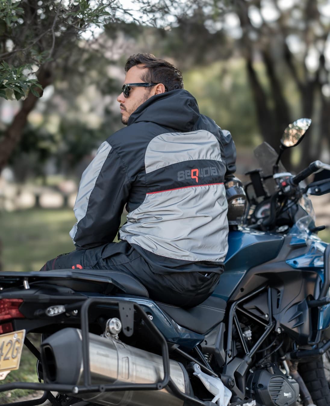 Chaqueta Reflectiva Doble Faz Gris Plata impermeable de Moto para Mujer y Caballeros