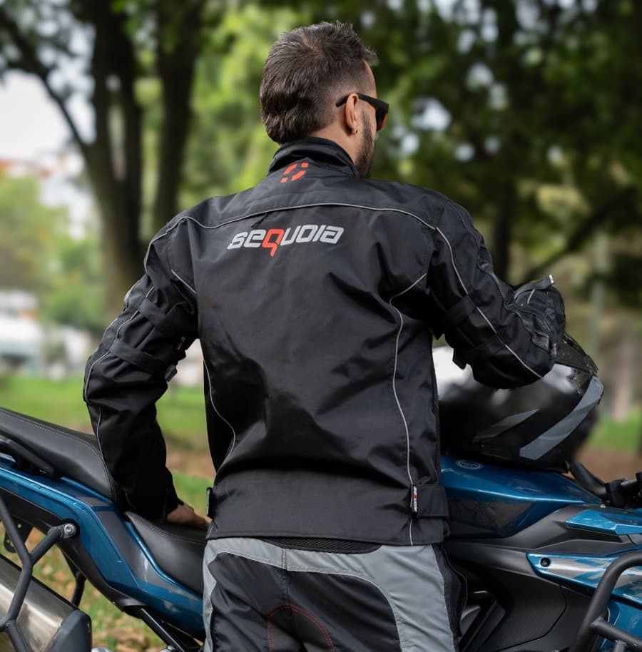 Chaqueta TT - Protecciones Removibles Certificadas 100 Impermeable.