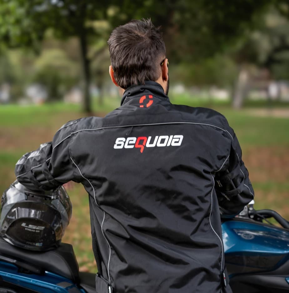 Chaqueta TT - Protecciones Removibles Certificadas 100 Impermeable.