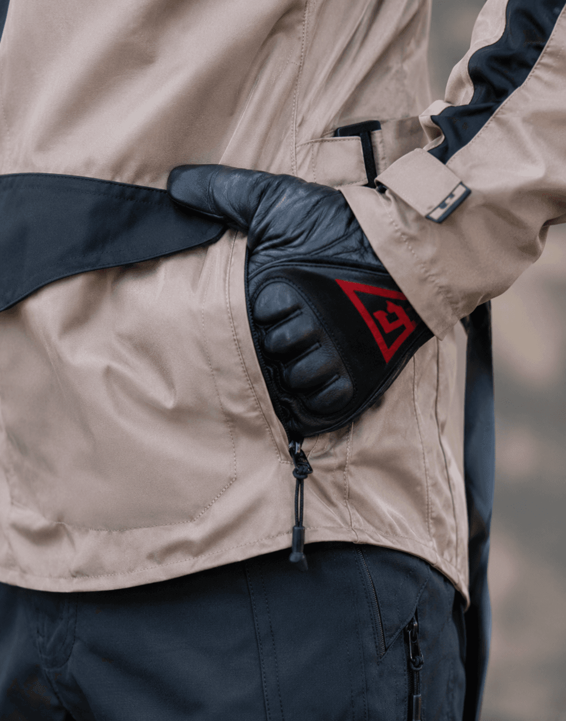 Chaqueta Sahara - Protecciones Certificadas - 100 % Impermeable