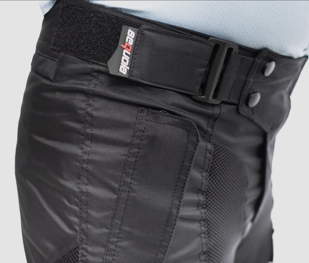 Pantalón MESH - Pantalón de Malla Impermeable con Protecciones Removibles especial para Clima cálido