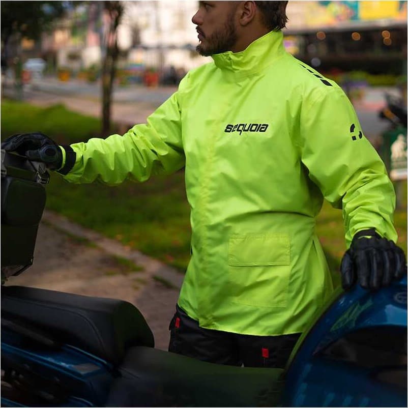 Chaqueta Hydra impermeable tipo touring para motociclista en Bogota