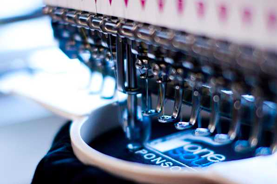 Bordado personalizado de playeras y camisetas